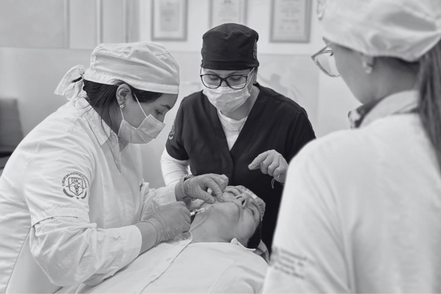 Hyaluronic Acid vs. Neuromodulatory Treatment: What every doctor should know before starting aesthetic medicine.