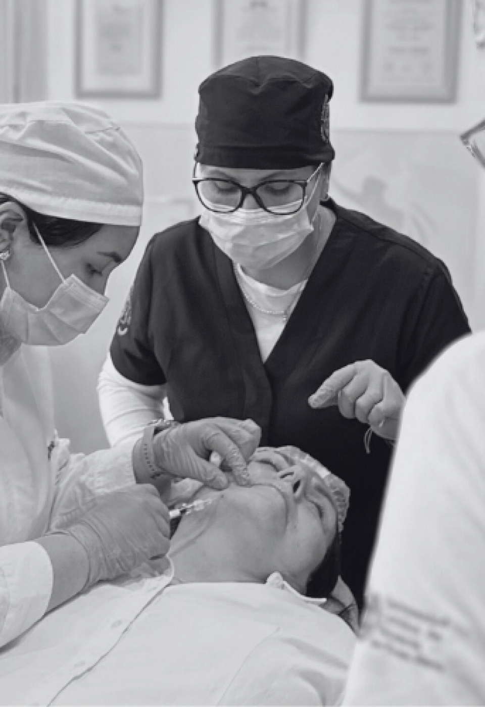 Hyaluronic Acid vs. Neuromodulatory Treatment: What every doctor should know before starting aesthetic medicine.